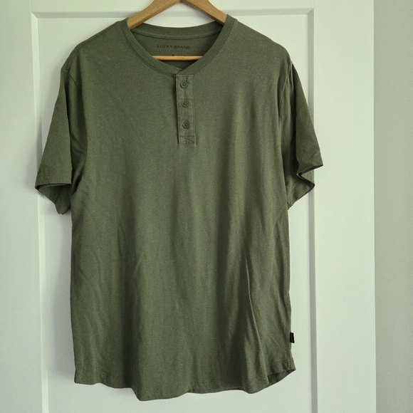 Lucky Brand Men's Medium Olive Green Henley Shirt - Picture 1 of 12